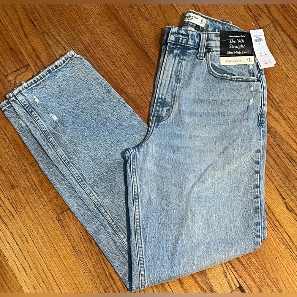 Curve Love 90s Straight Jean